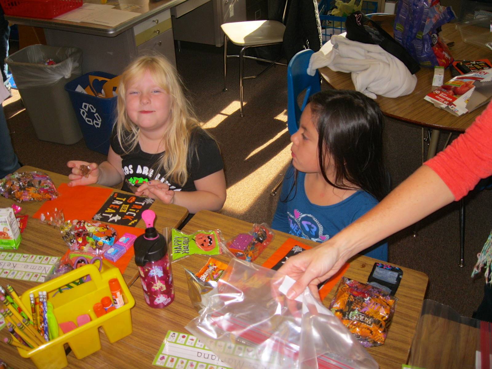 students enjoy a special holiday snack.