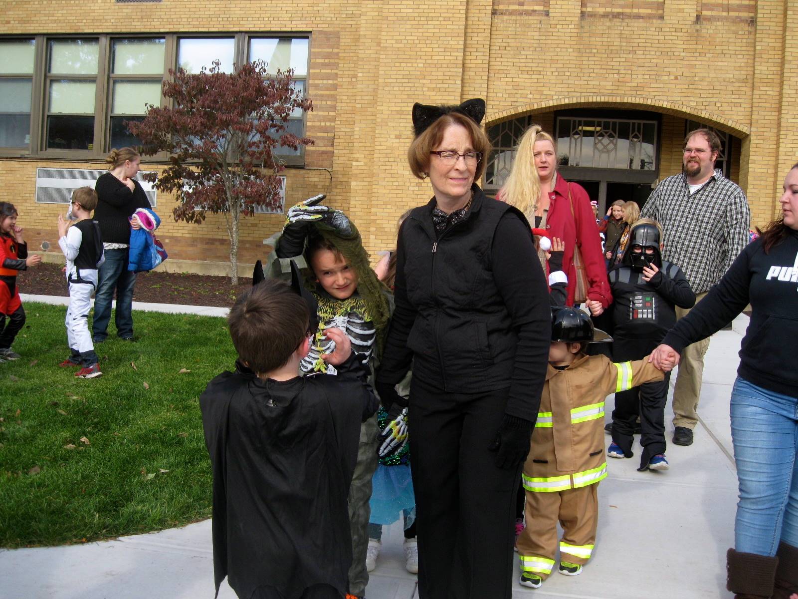 Students begin the fall parade at Guilford elementary school.