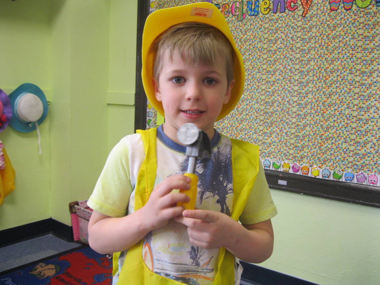 student dressed up as a builder.