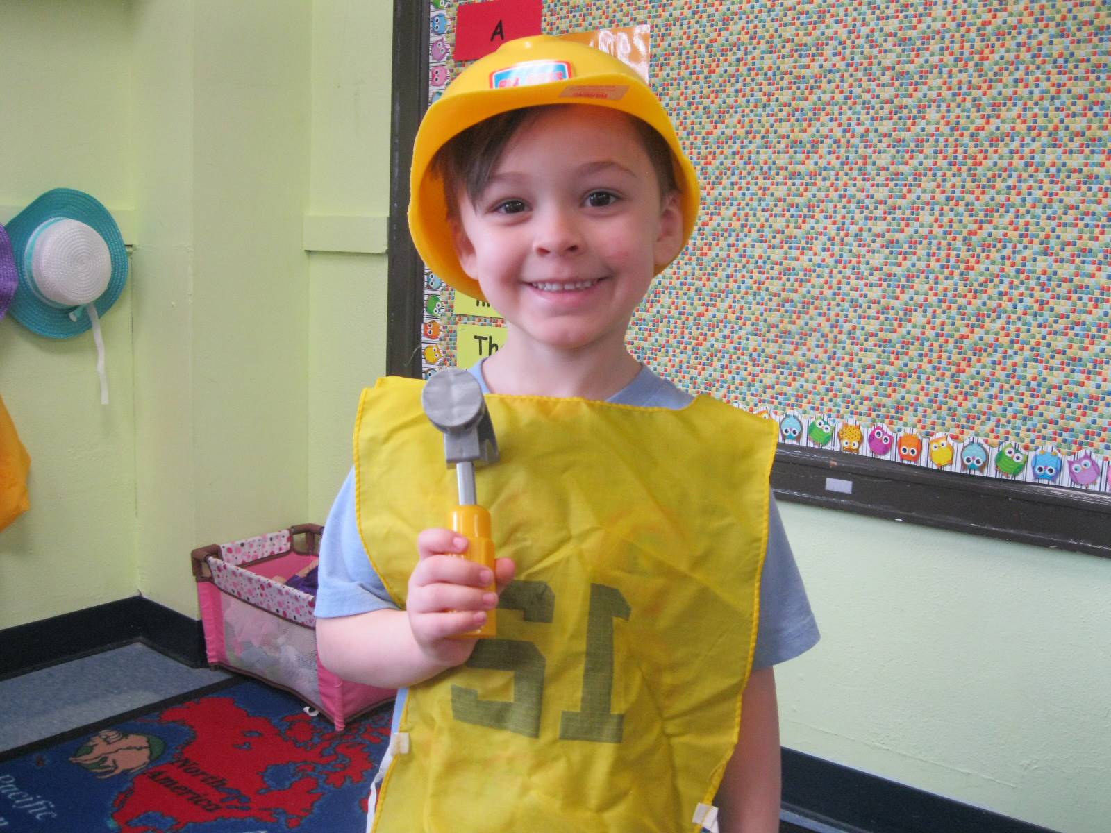 student dressed up as a builder.