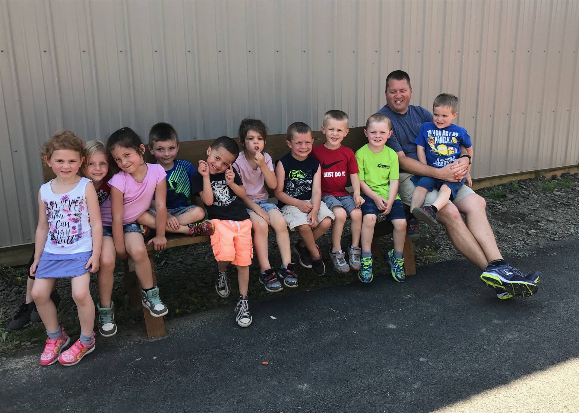 Pre K students resting in shade at Animal Adventure