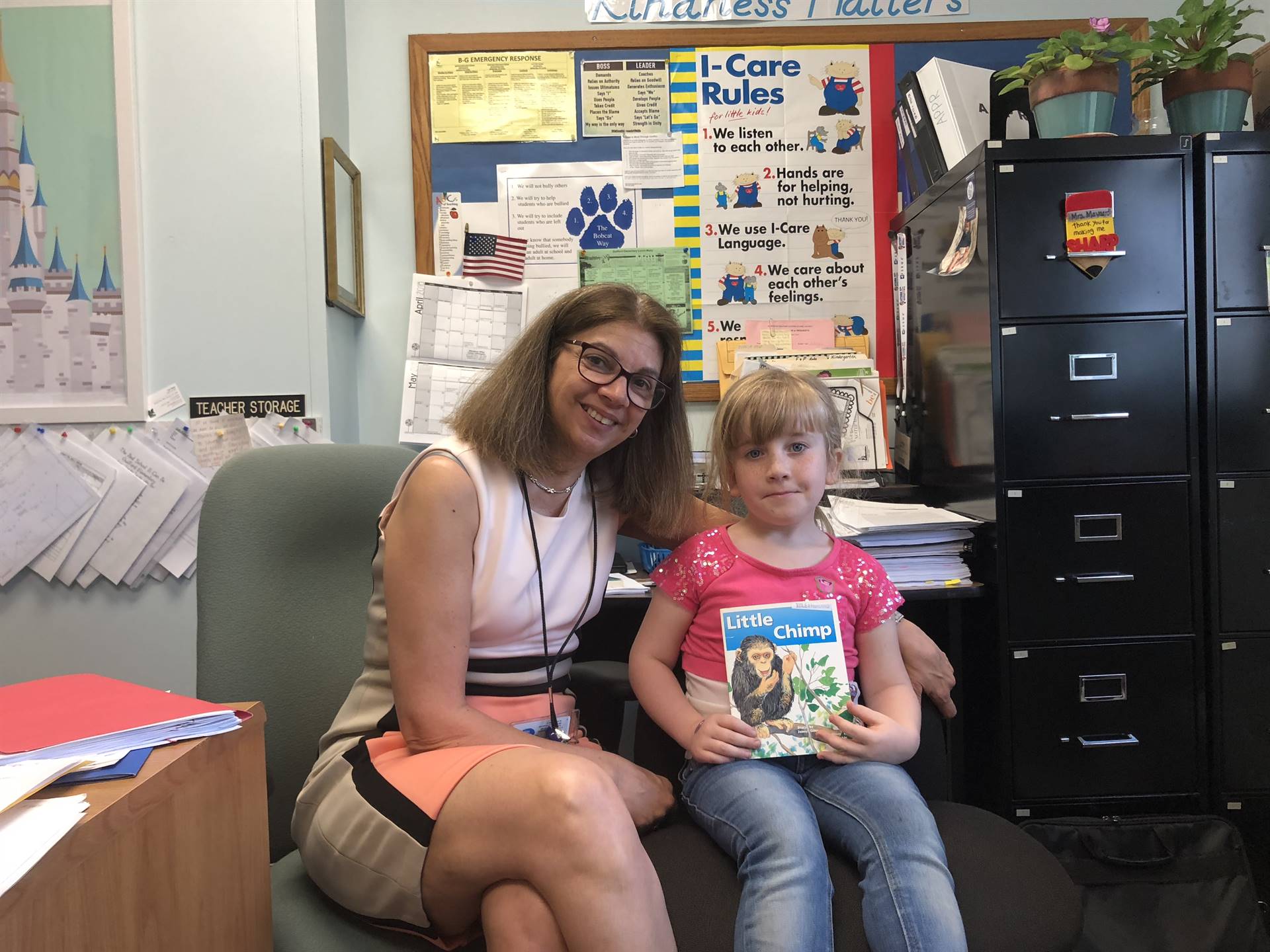 Kindergartner reads to the principal!