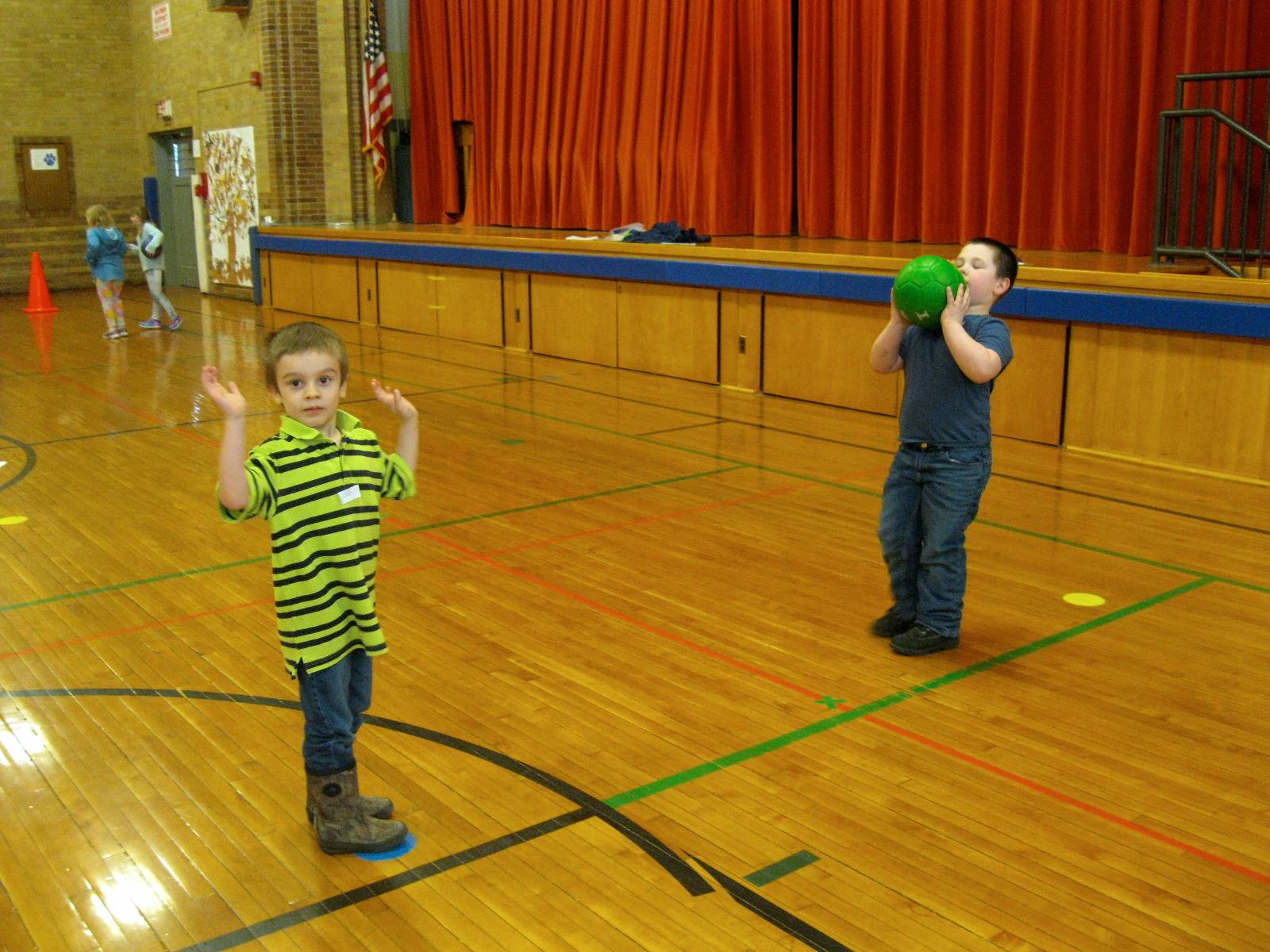 2 students toss 100 times.