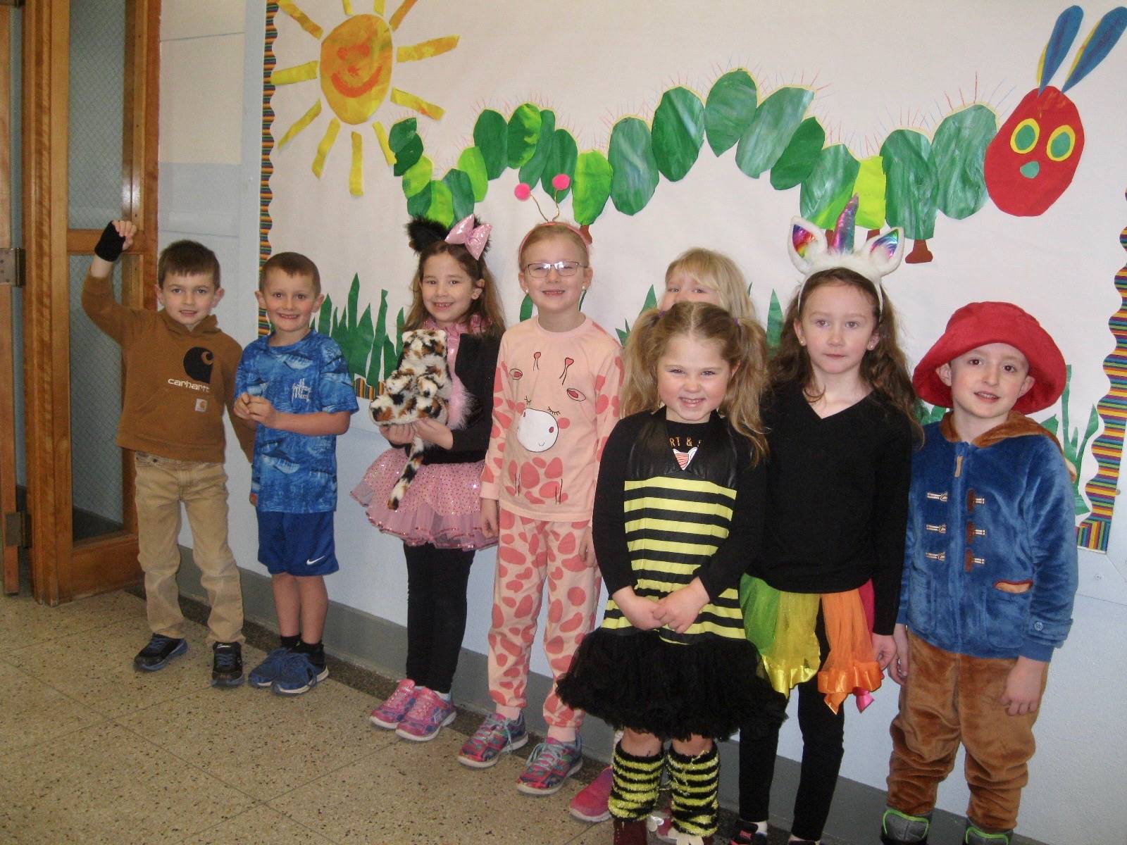 8 students dressed like their favorite animal.