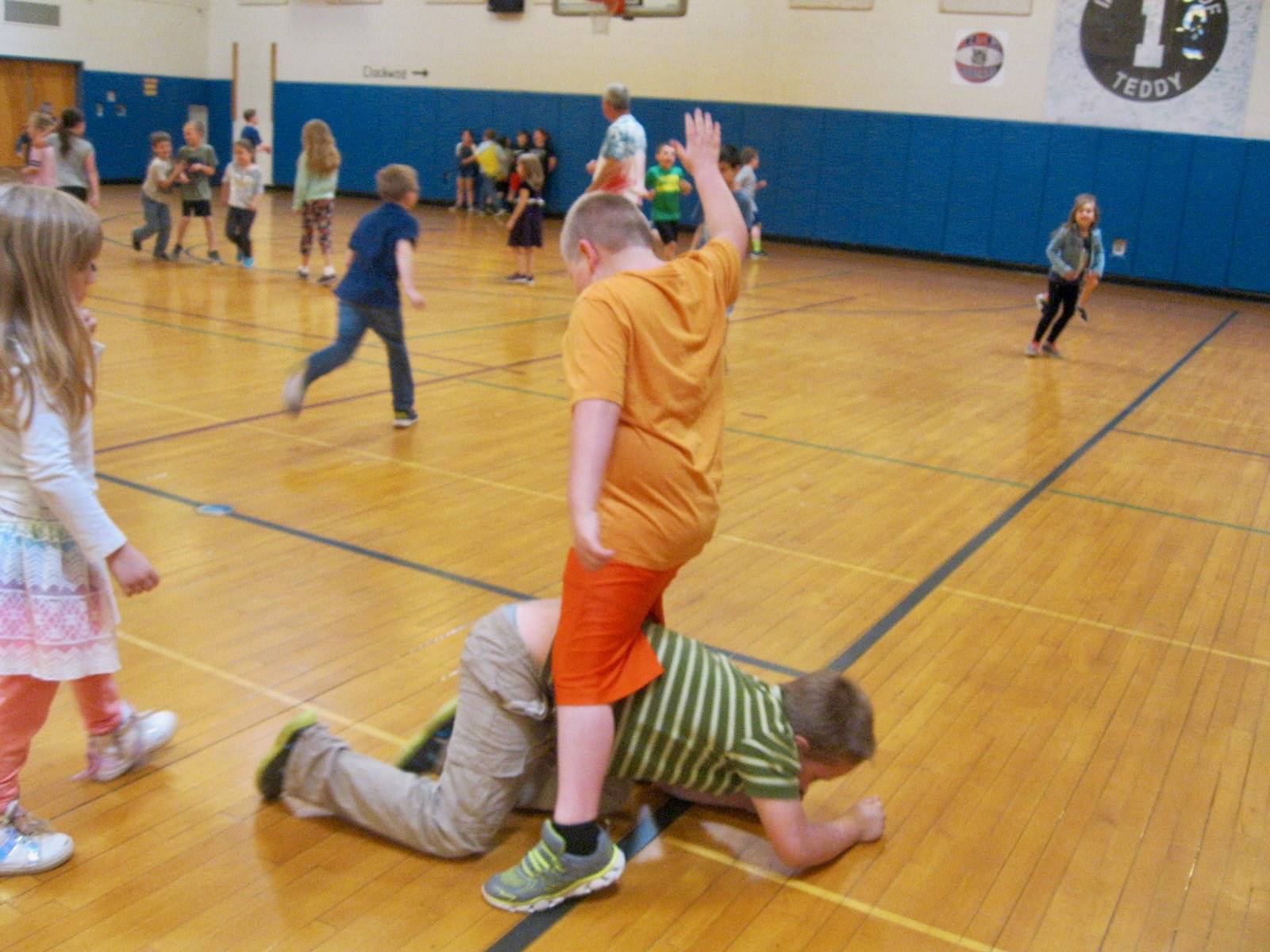 students play Monster mud tag