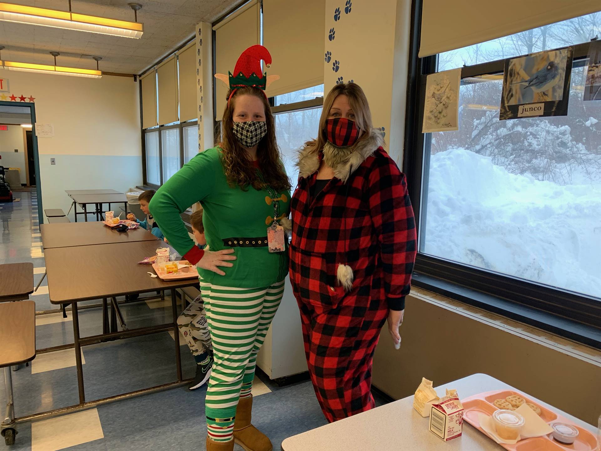 2 Breakfast elves in PJs!