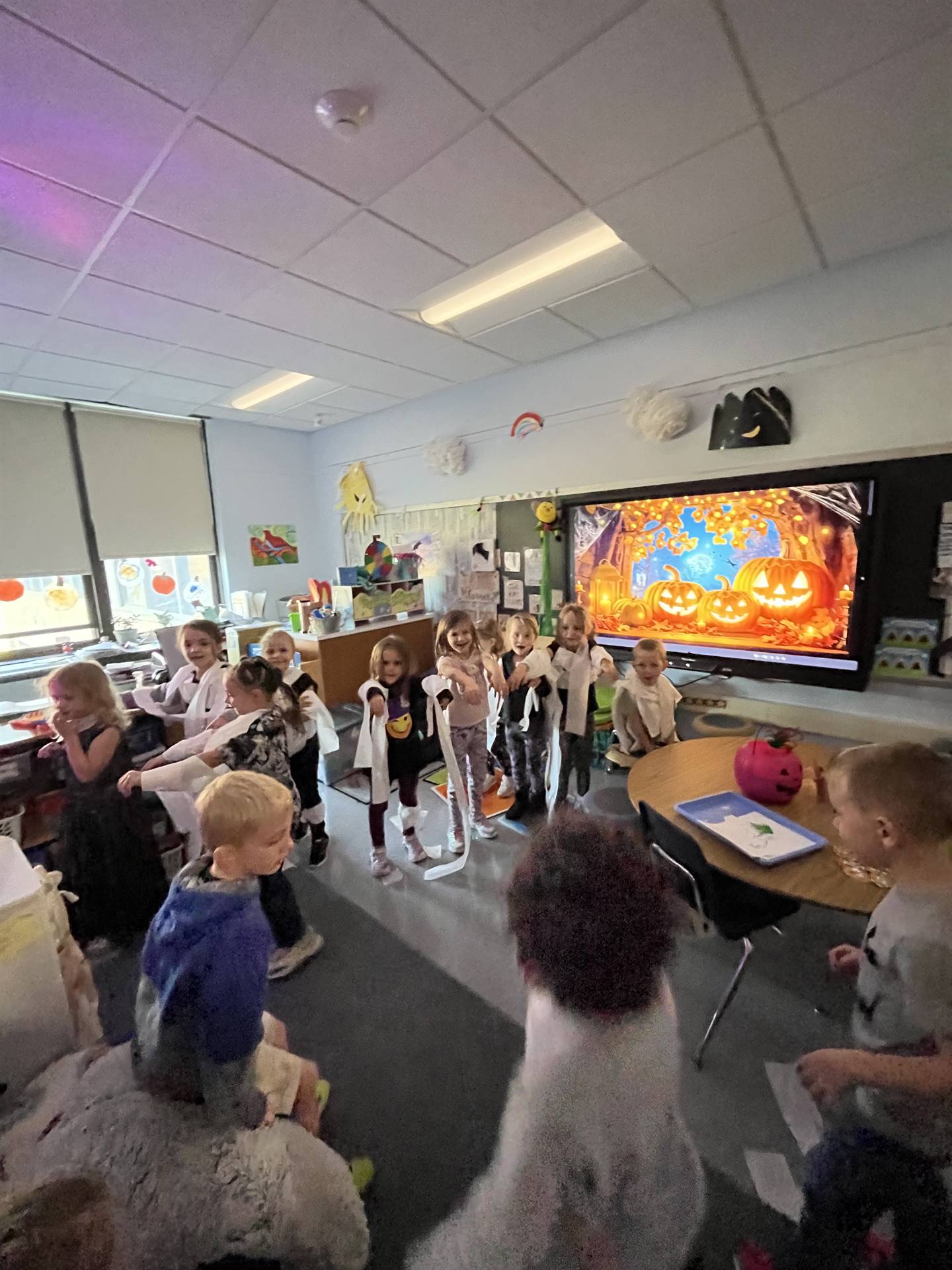 Mummies invade a room!