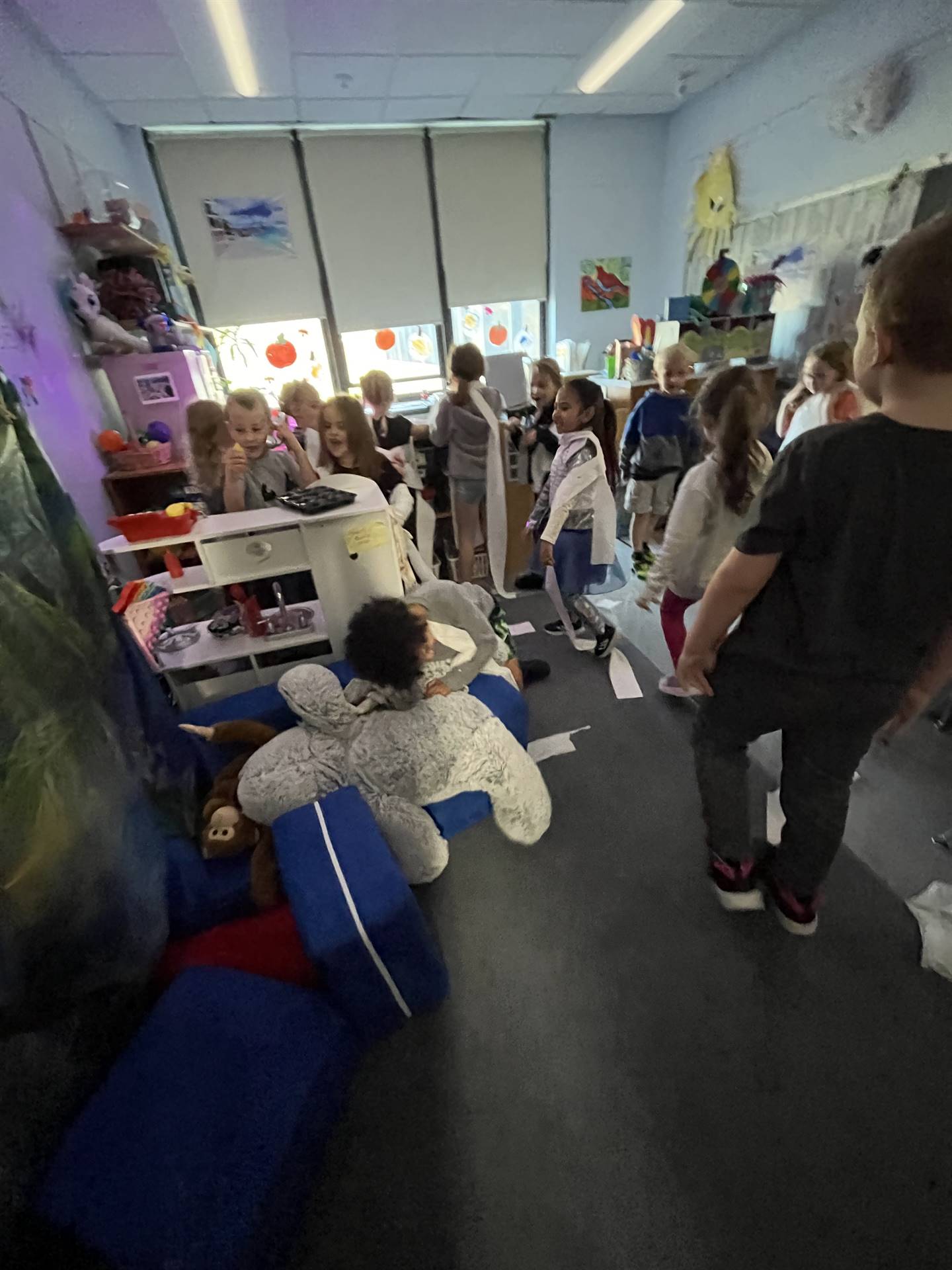 Mummies invade a room!