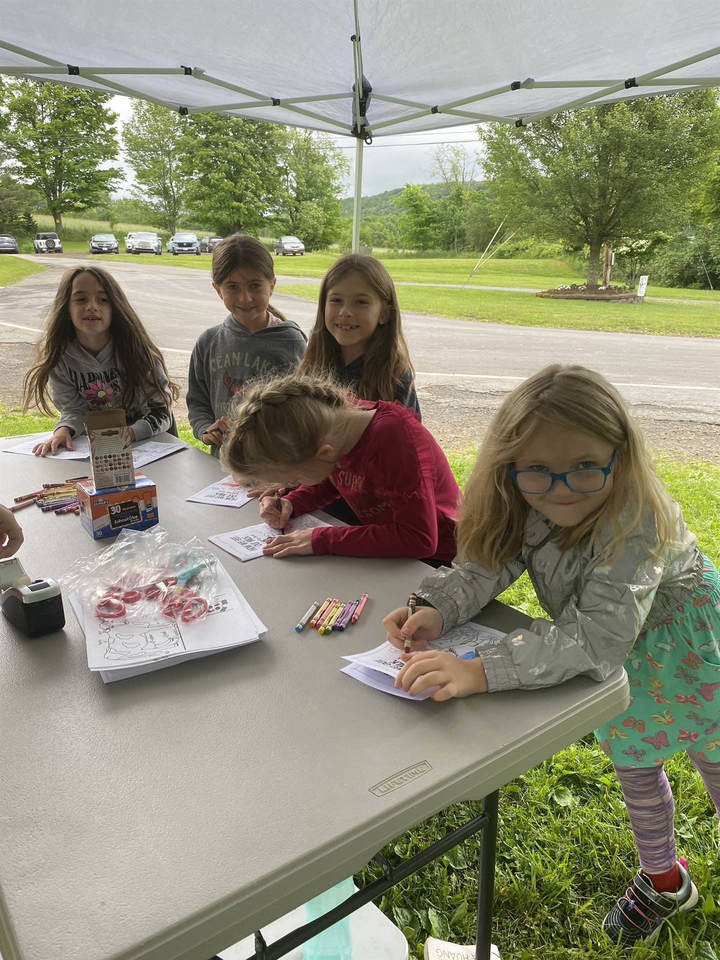 students coloring pages outside